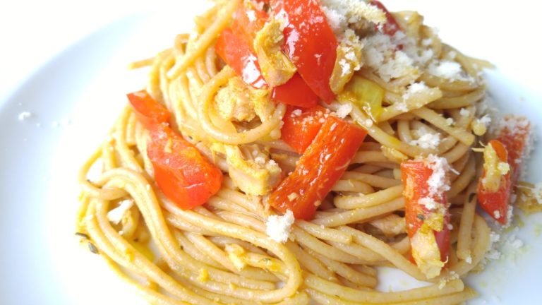 spaghetti au thon et poirvons